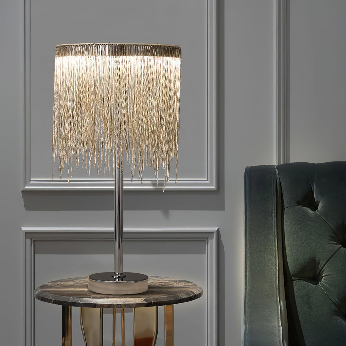 Cascade Cadena Tassel lámpara de mesa