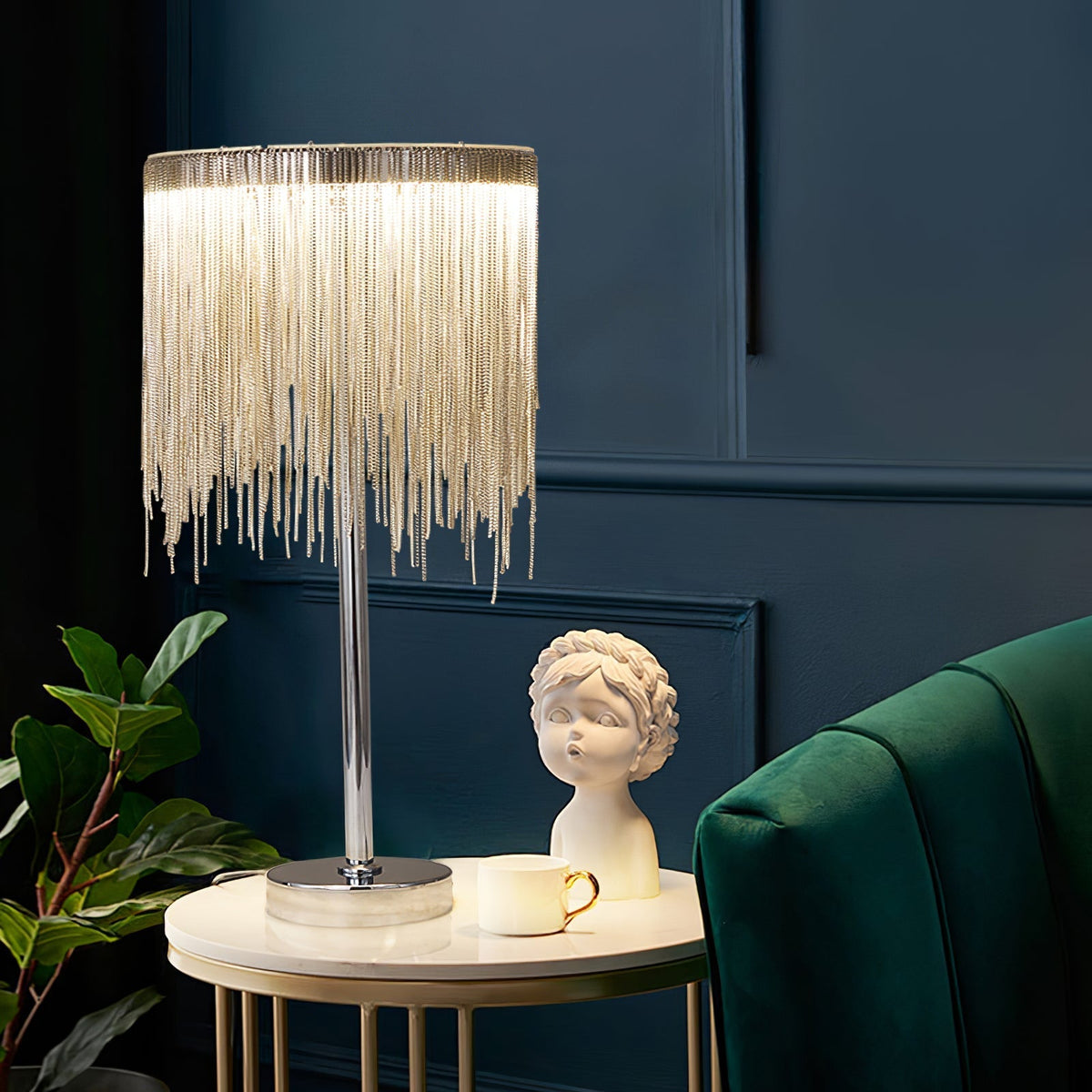 Cascade Cadena Tassel lámpara de mesa