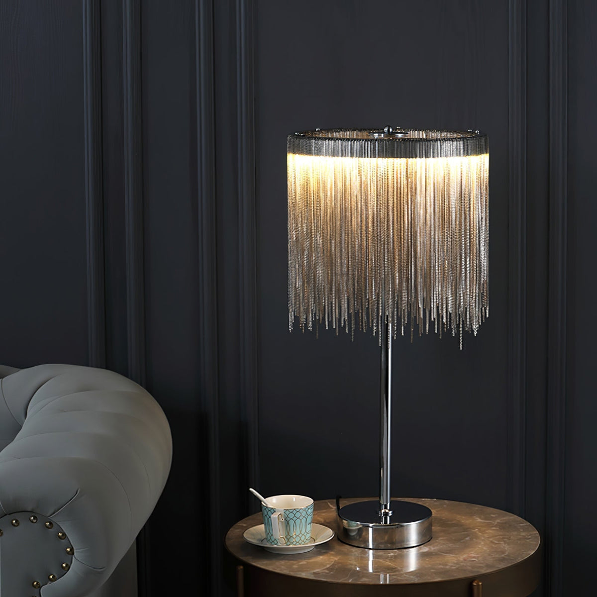 Cascade Cadena Tassel lámpara de mesa