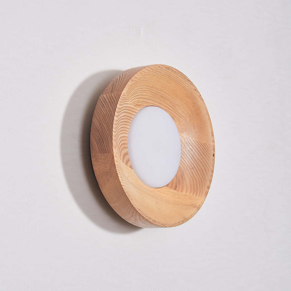 Aldaora aplique de pared de madera de nogal con fuente de luz de acrílico
