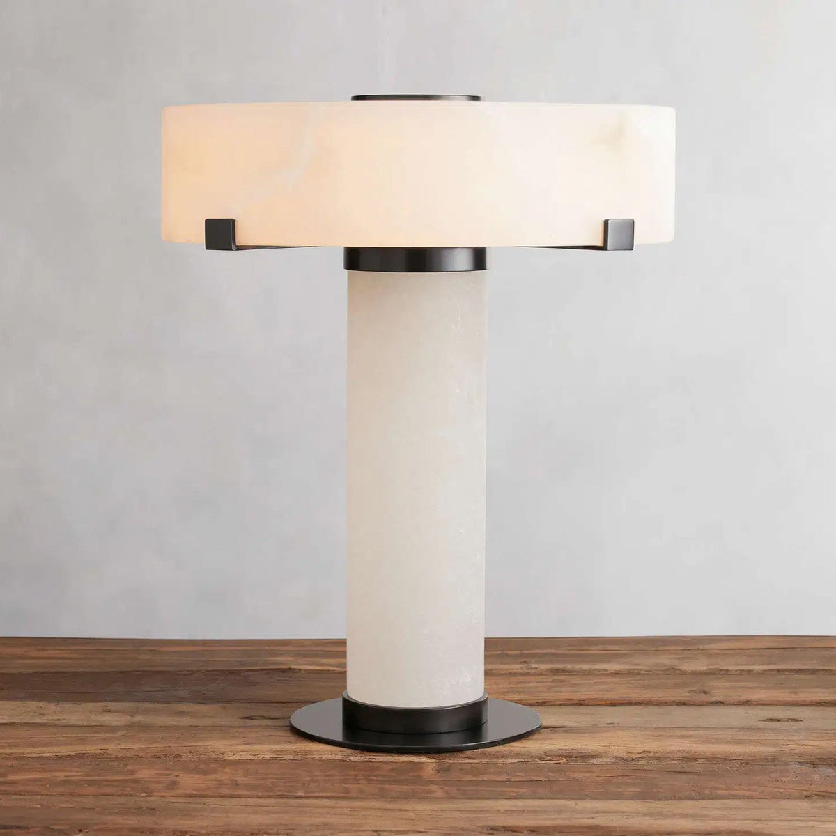 Avenuaya lámpara de mesa de alabastro