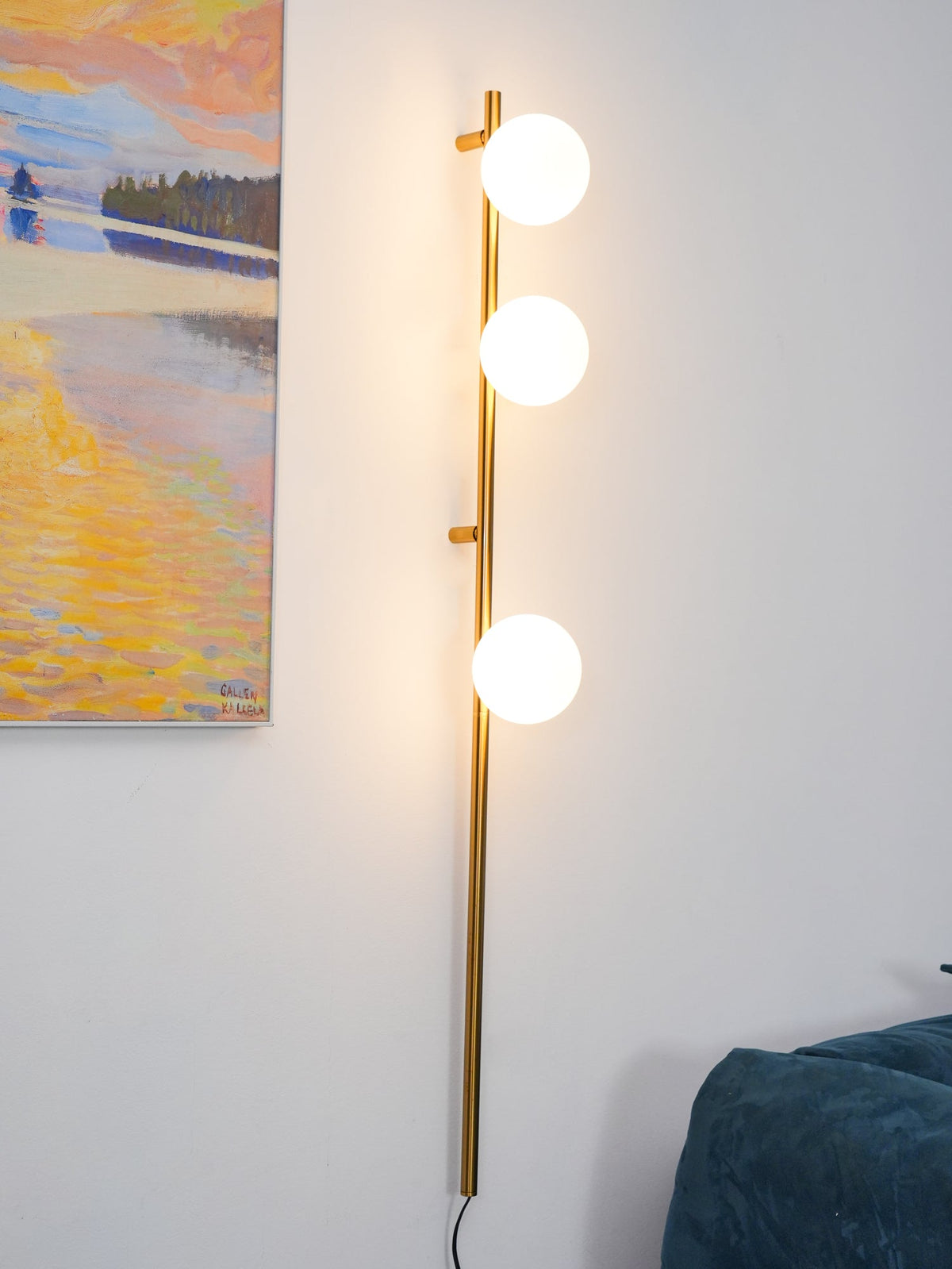 Ultheia aplique de pared moderno minimalista de vidrio bolas esferizadas