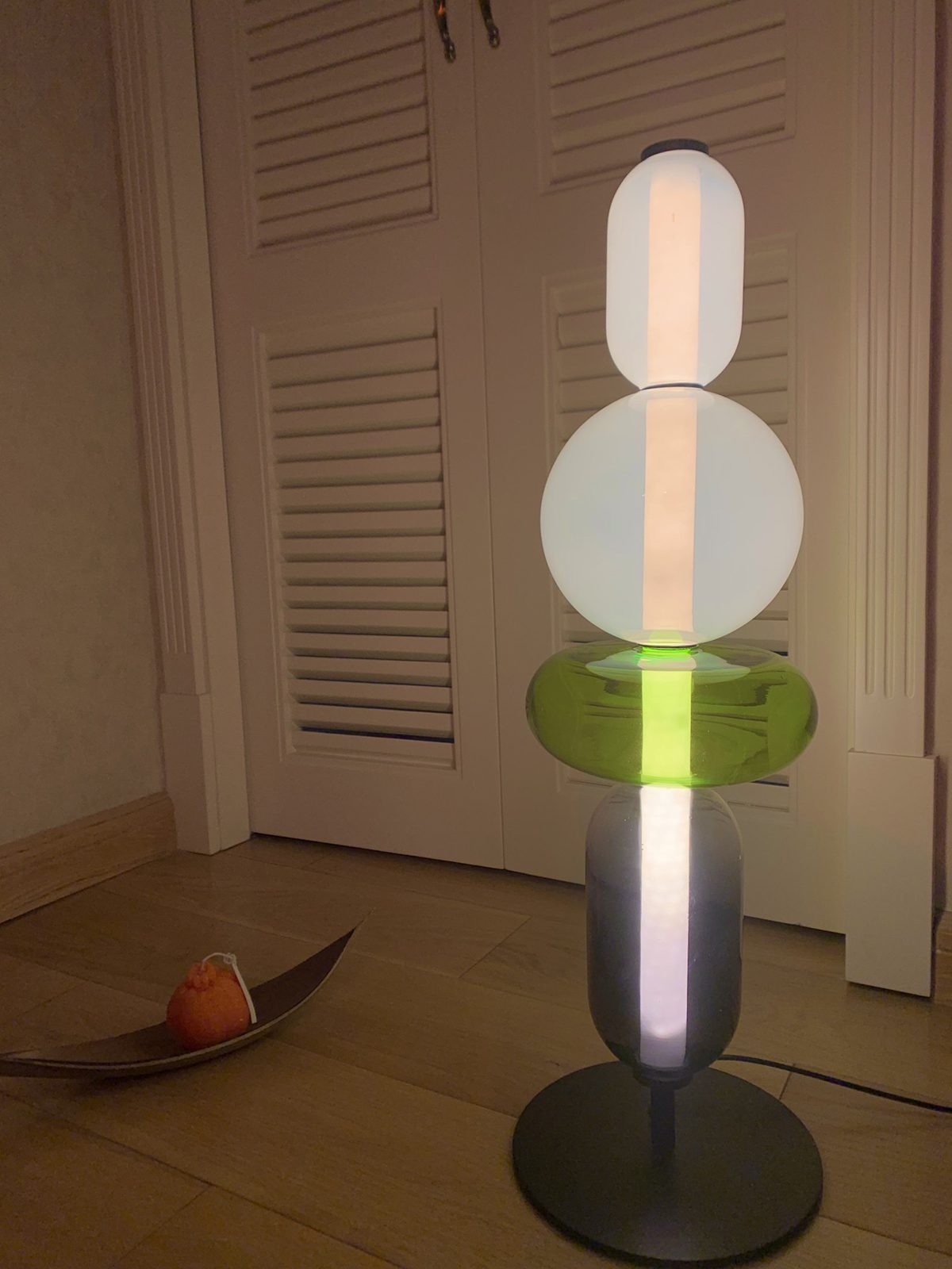 Rhovan lámpara de mesa moderna