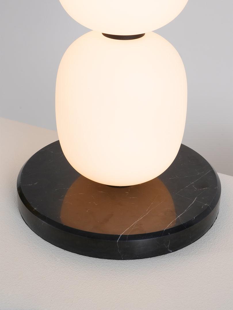 Ceni lámpara de pie minimalista de mármol