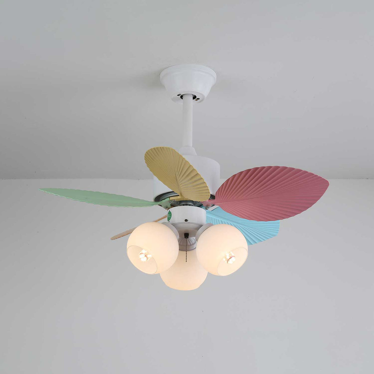 Celoia ventilador de techo con luz de vidrio colorido