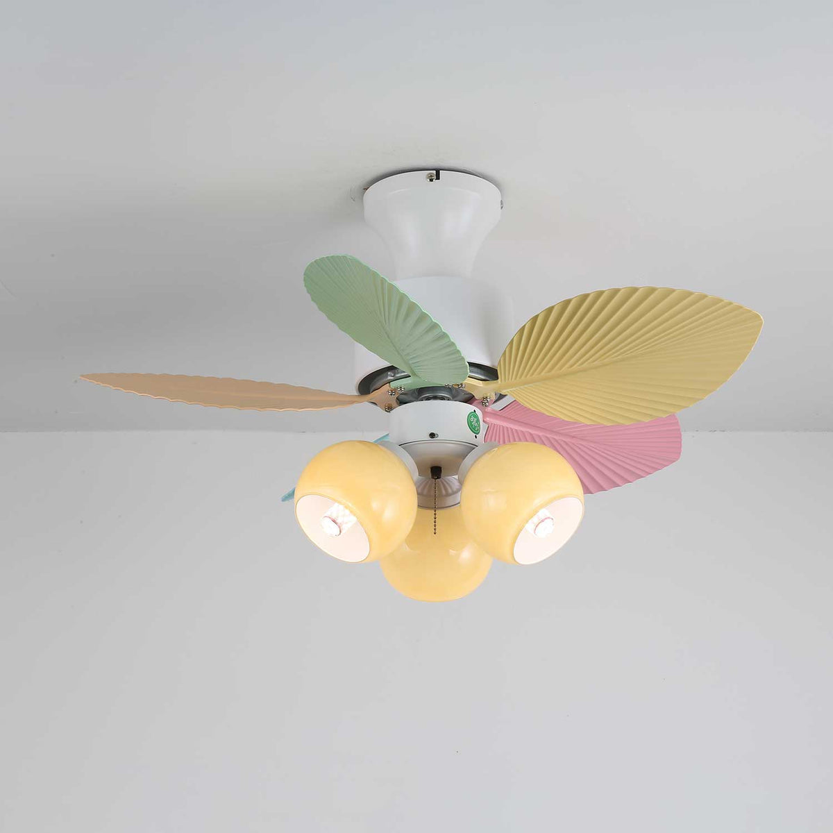 Celoia ventilador de techo con luz de vidrio colorido