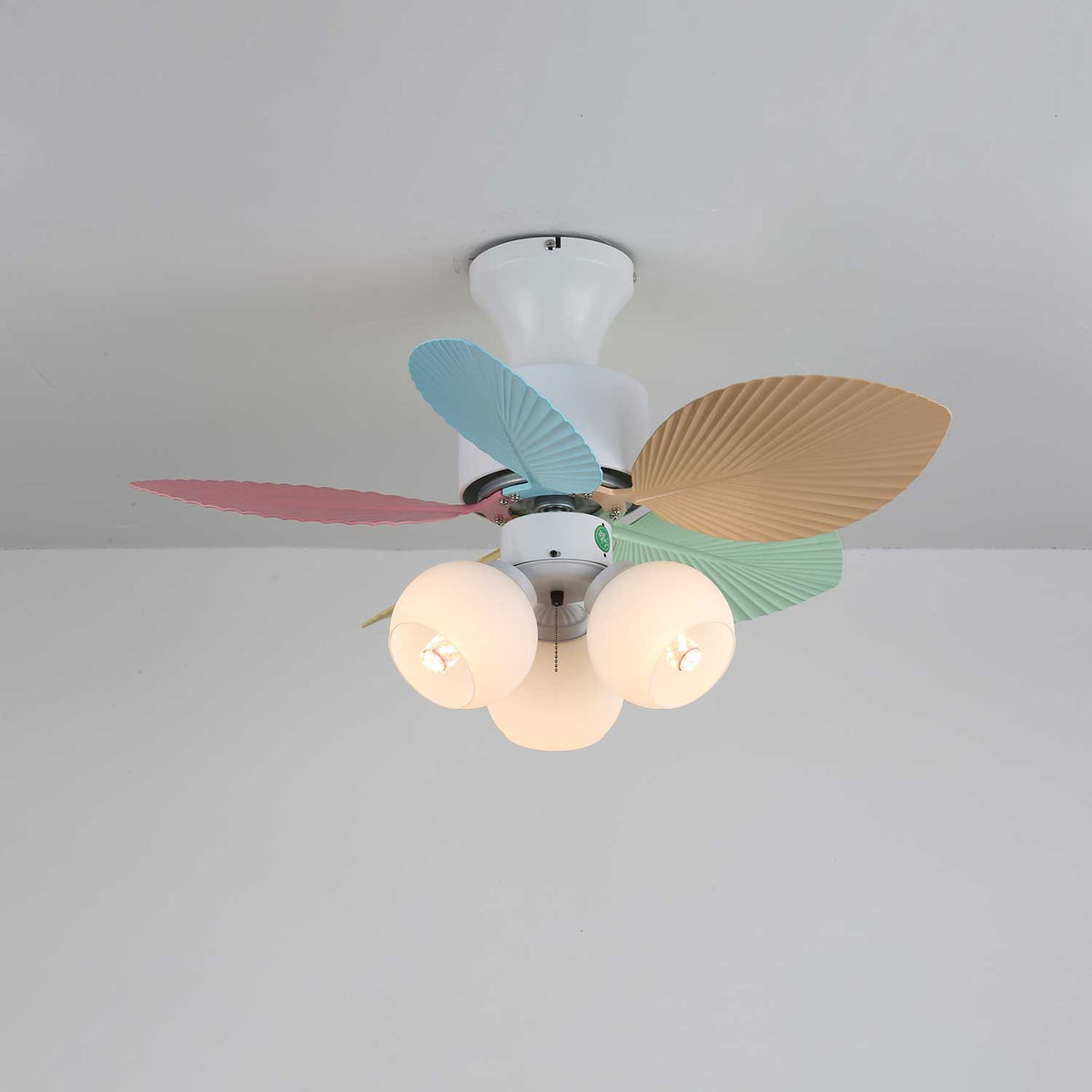 Celoia ventilador de techo con luz de vidrio colorido