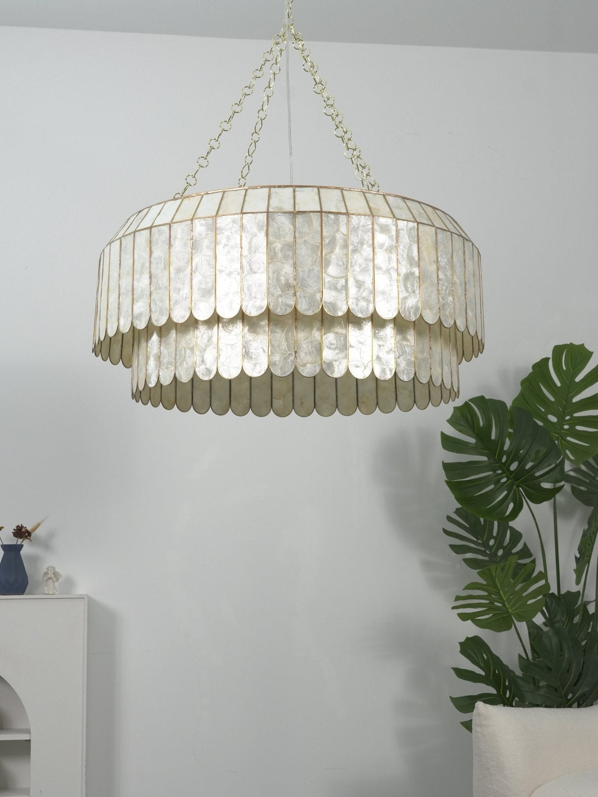 Holz dorado Shell Metal Aurelia lámpara de araña
