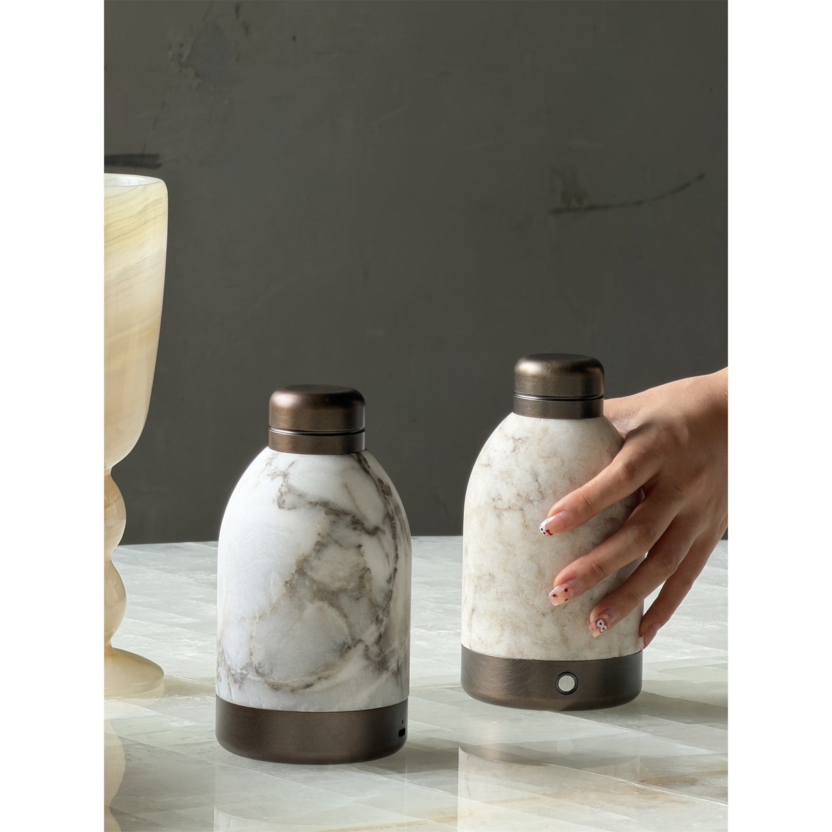 Capsule lámpara de mesa