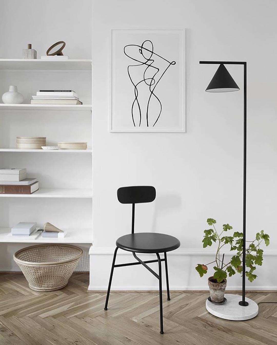 Nell lámpara de pie minimalista