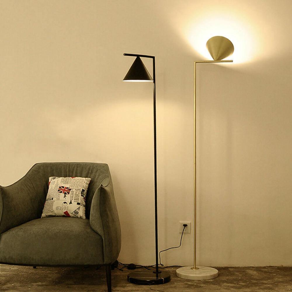 Nell lámpara de pie minimalista
