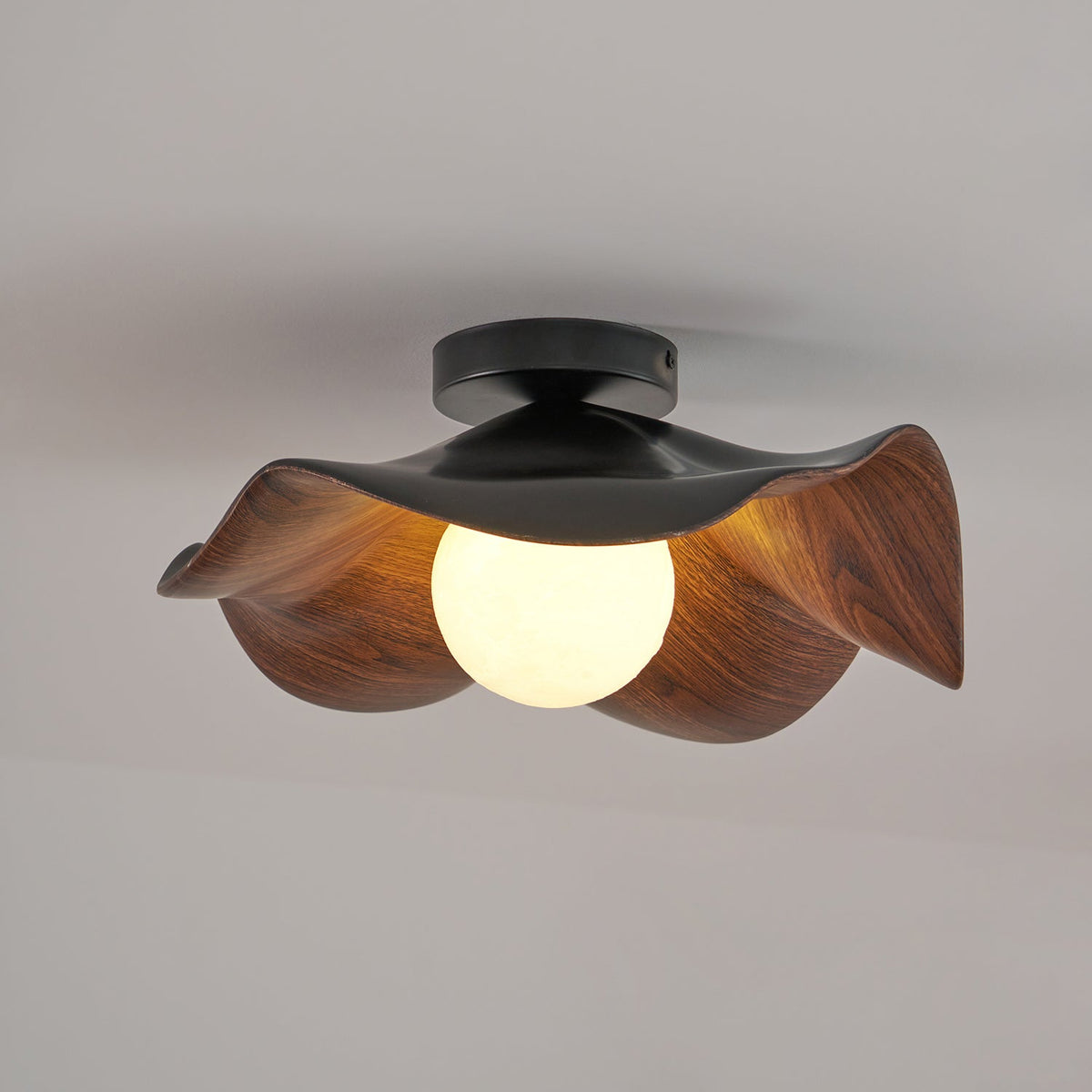 Muto Lámpara de Techo de Madera en Negro y Blanco