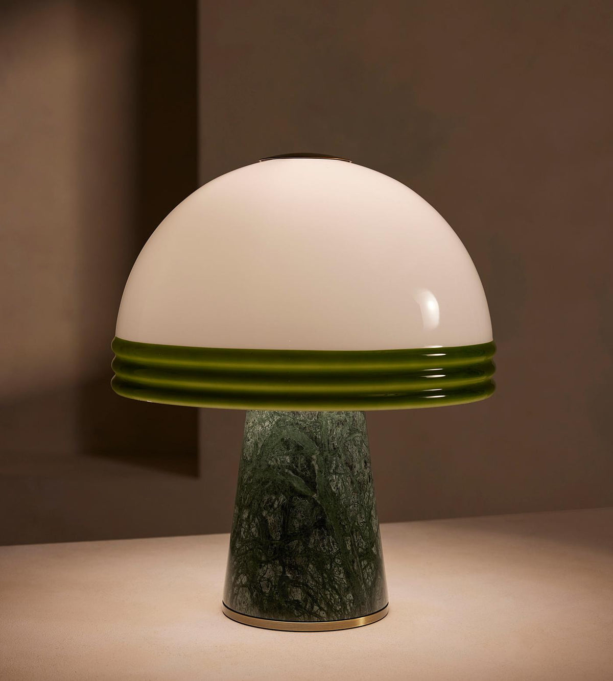 Ivy lámpara de mesa