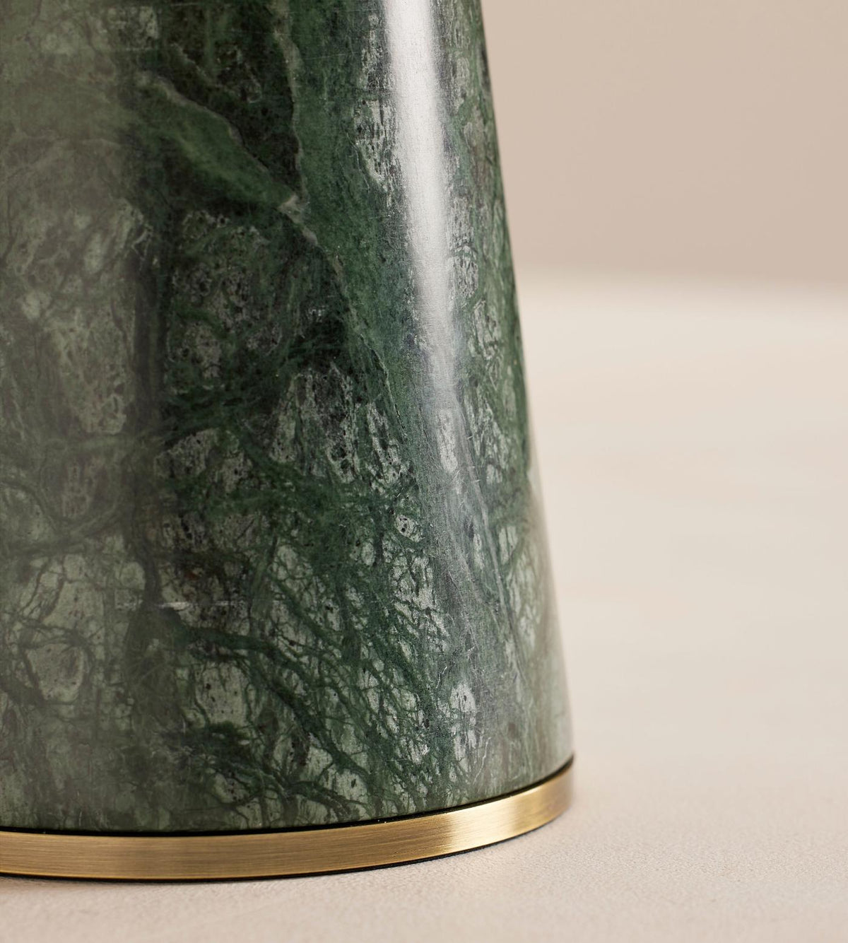 Ivy lámpara de mesa