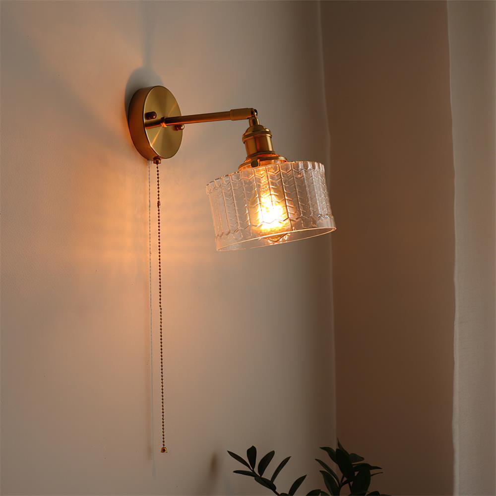 Rilo aplique de pared de latón con pantalla de vidrio verde/transparente y cadena de extracción