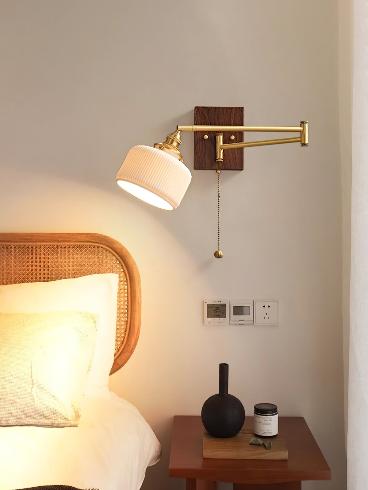 Elioaya aplique de pared con geometría única en cerámica y metal