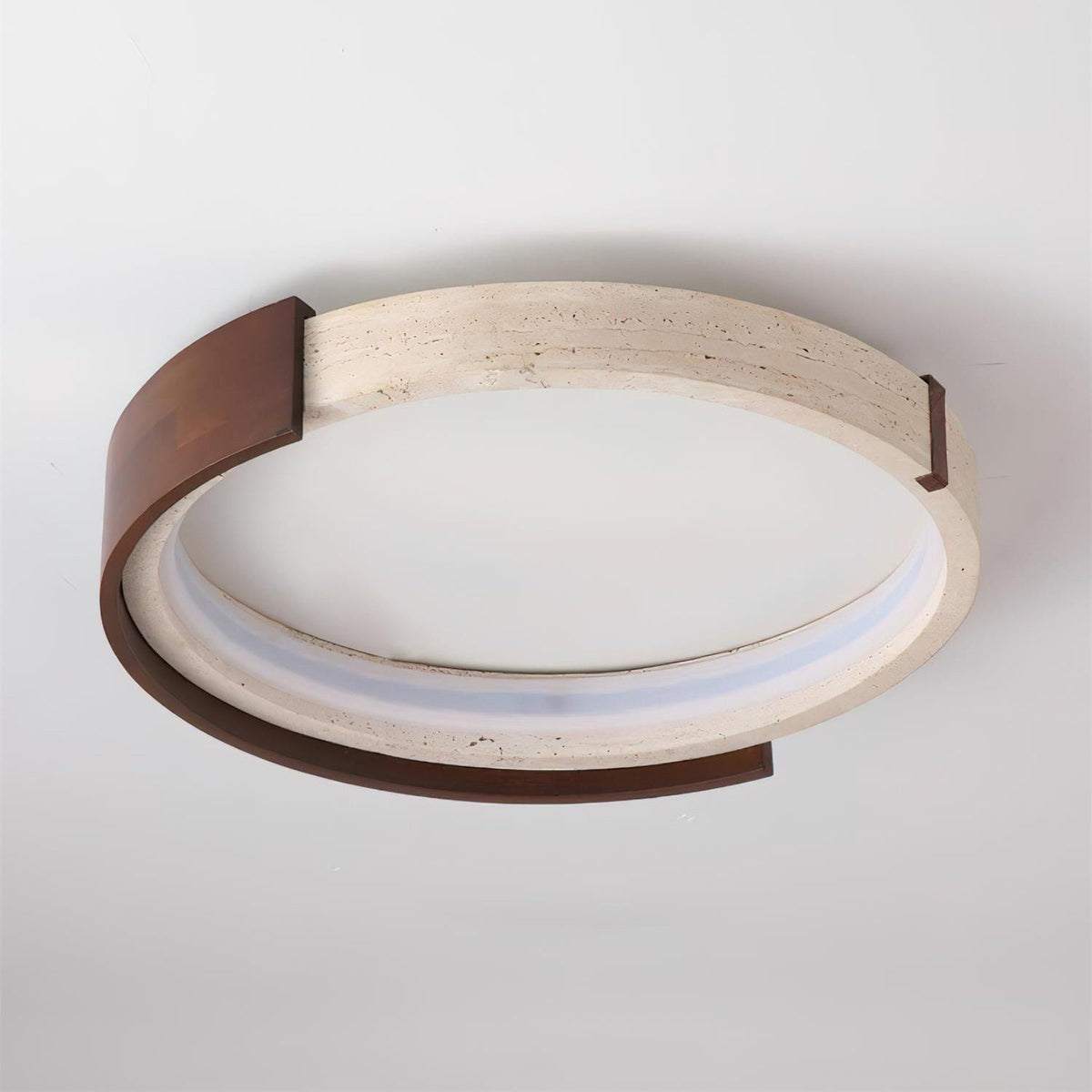 Noreleria lámpara de techo Halo con forma escultórica de travertino y madera