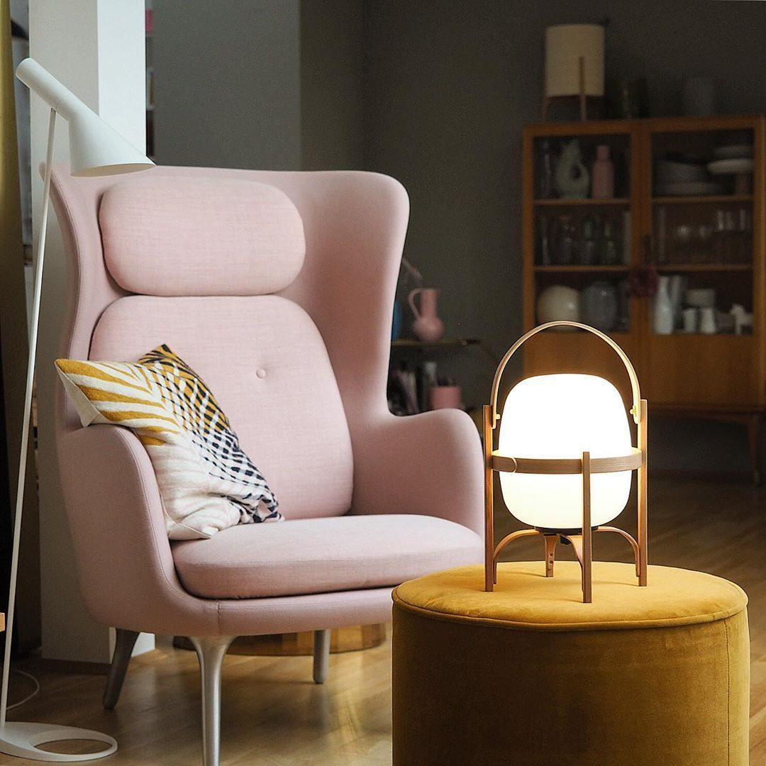 Lethra lámpara de mesa de madera y vidrio
