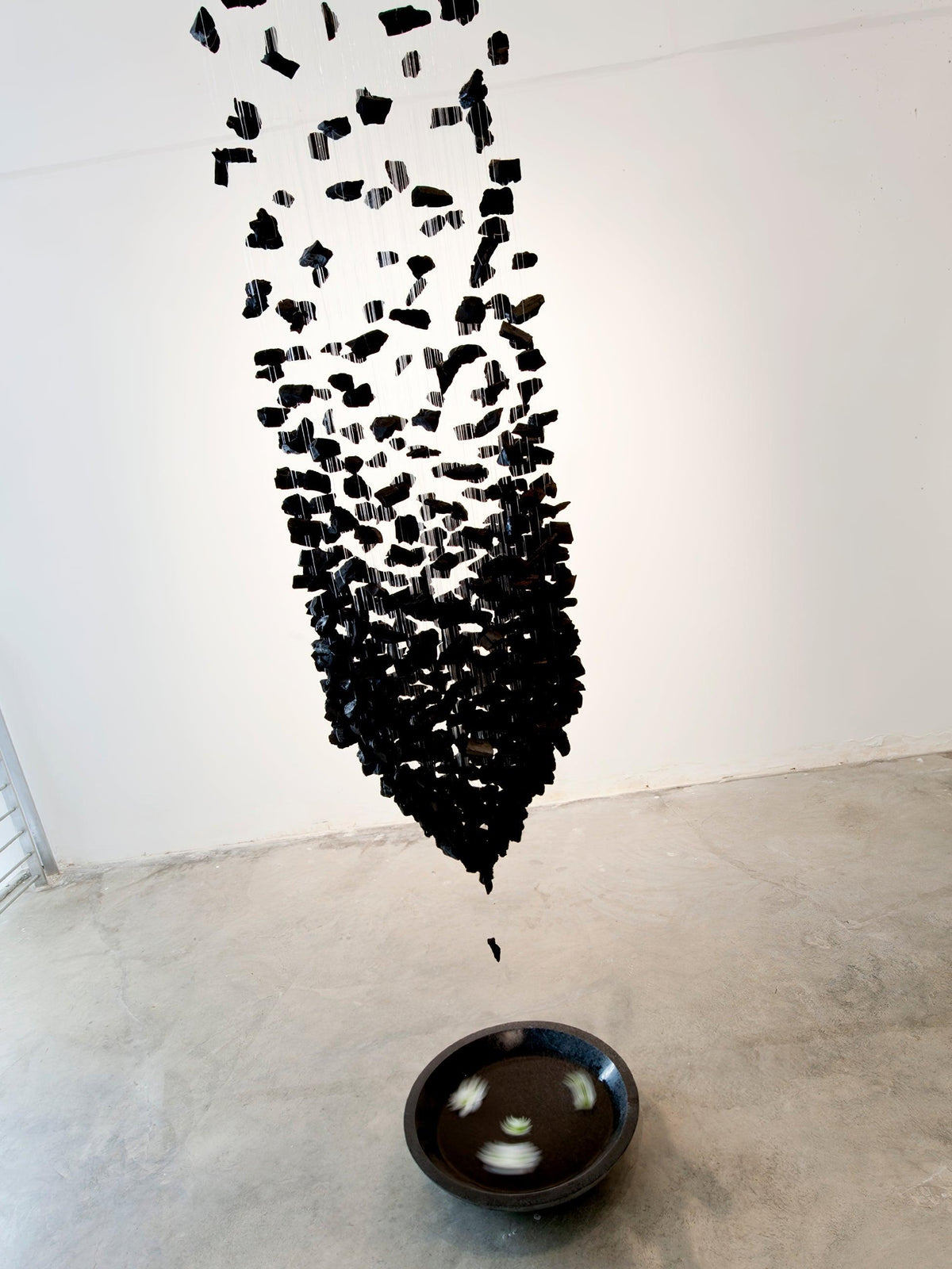 Vaelior lámpara de araña postmoderna de lujo en negro con piedras