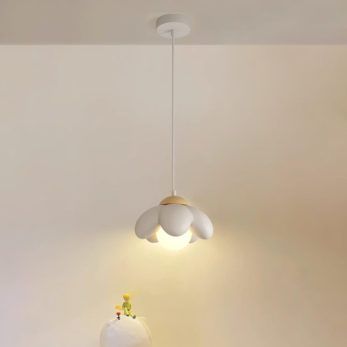 Clae lámpara colgante de resina con diseño artístico acogedor