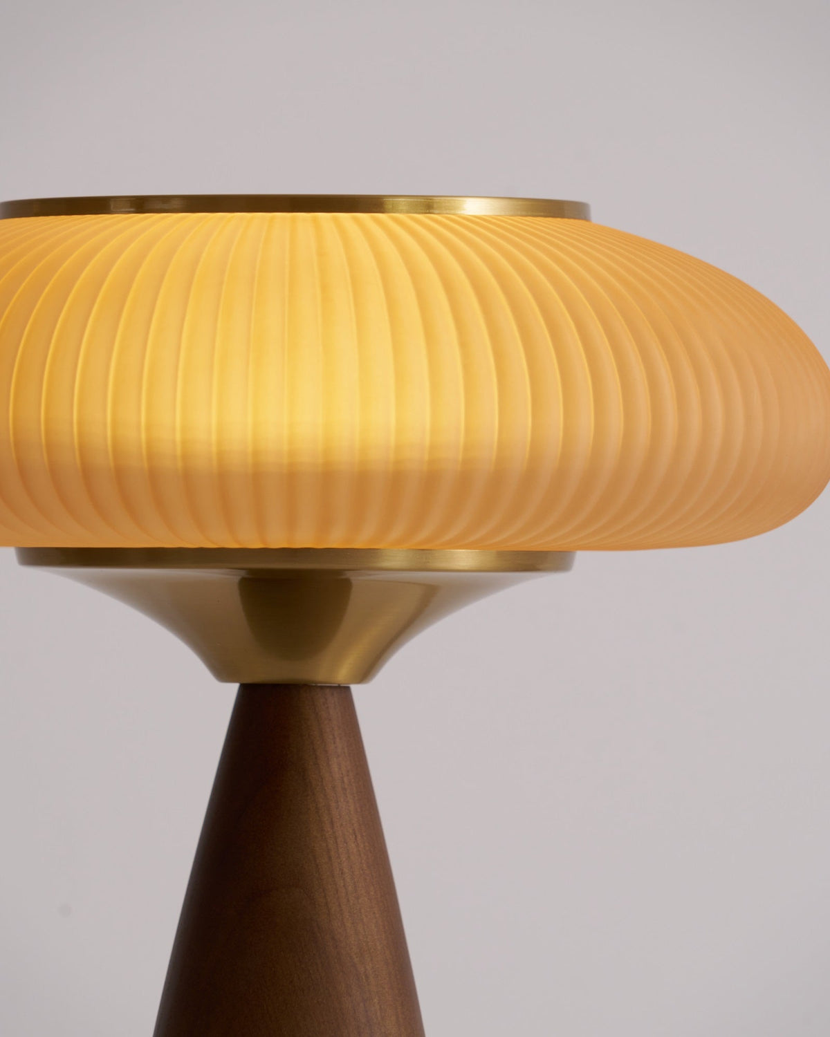 Syleena lámpara de mesa de madera estilo escandinavo