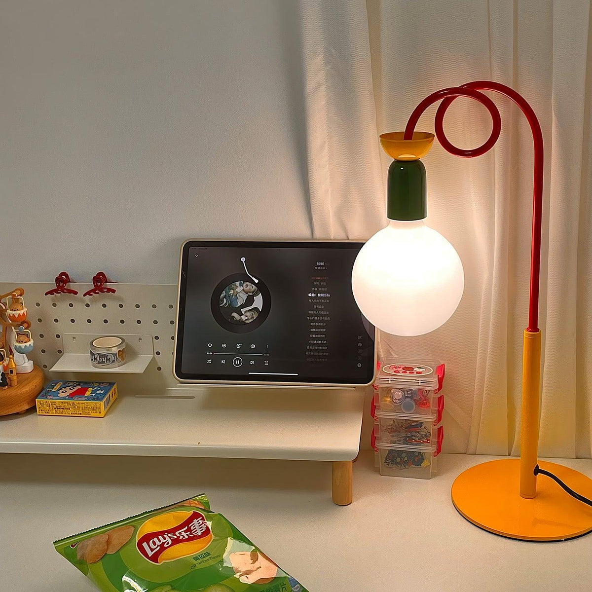 Trilo lámpara de mesa de vidrio juguetona