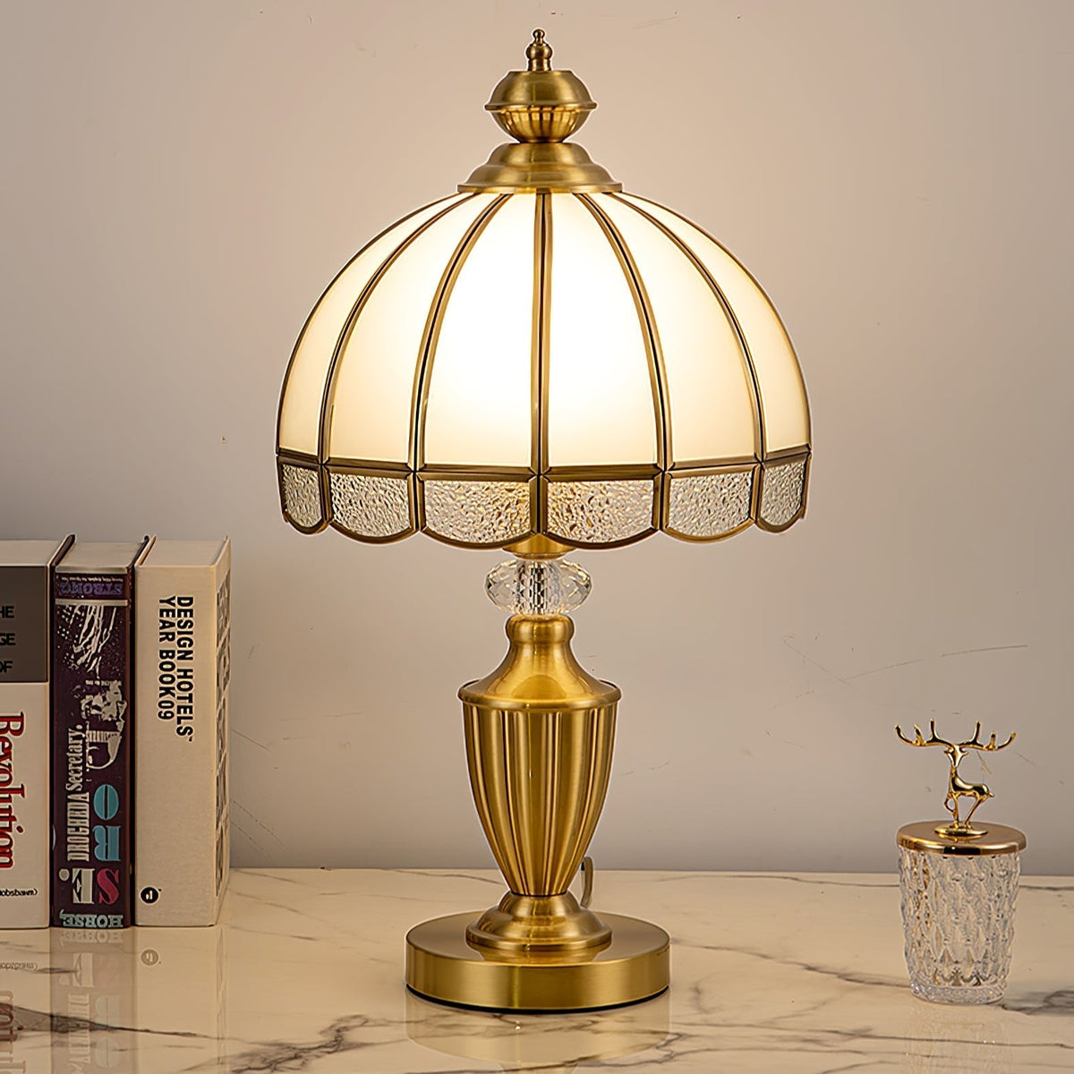 Opaline lámpara de mesa de vidrio clásica
