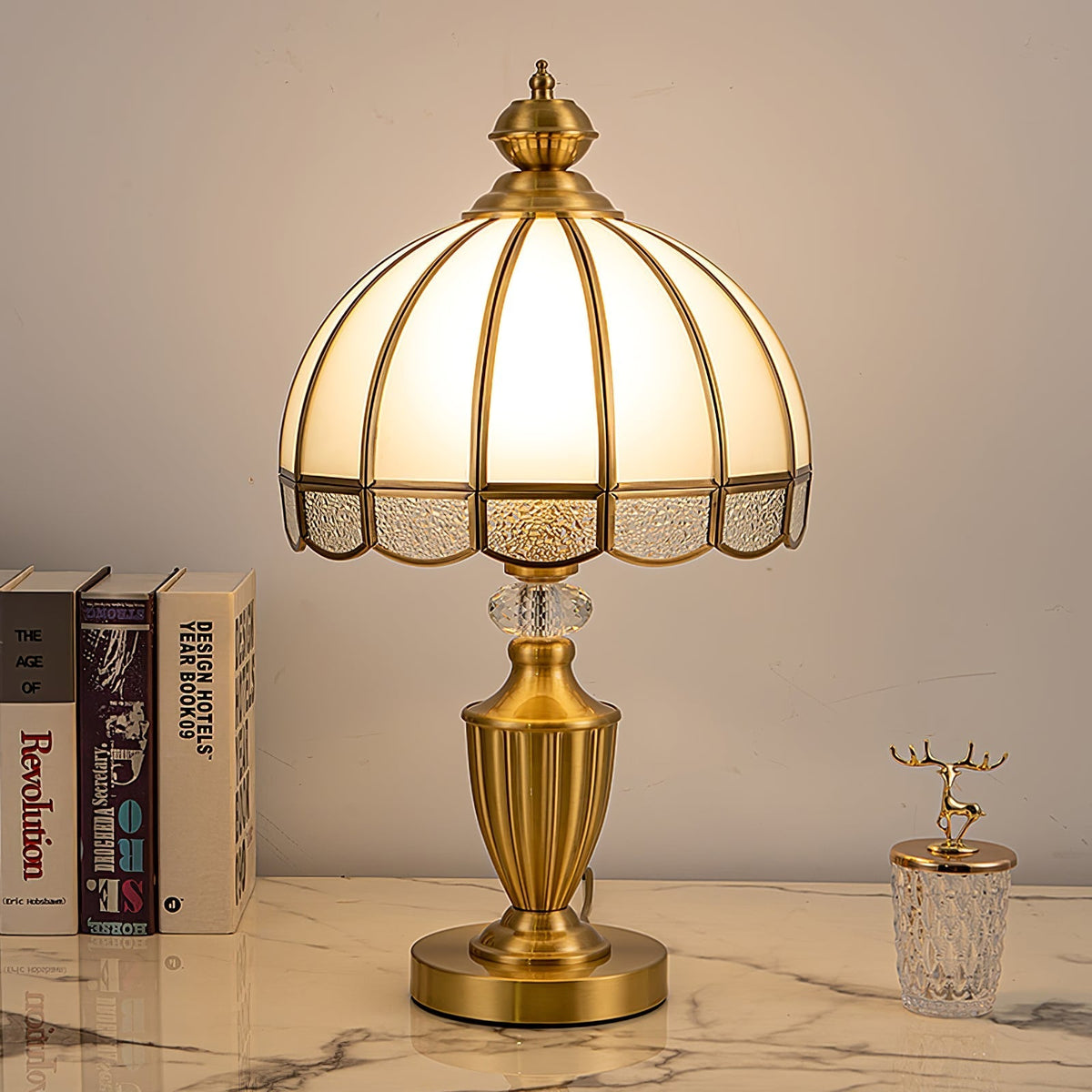 Opaline lámpara de mesa de vidrio clásica