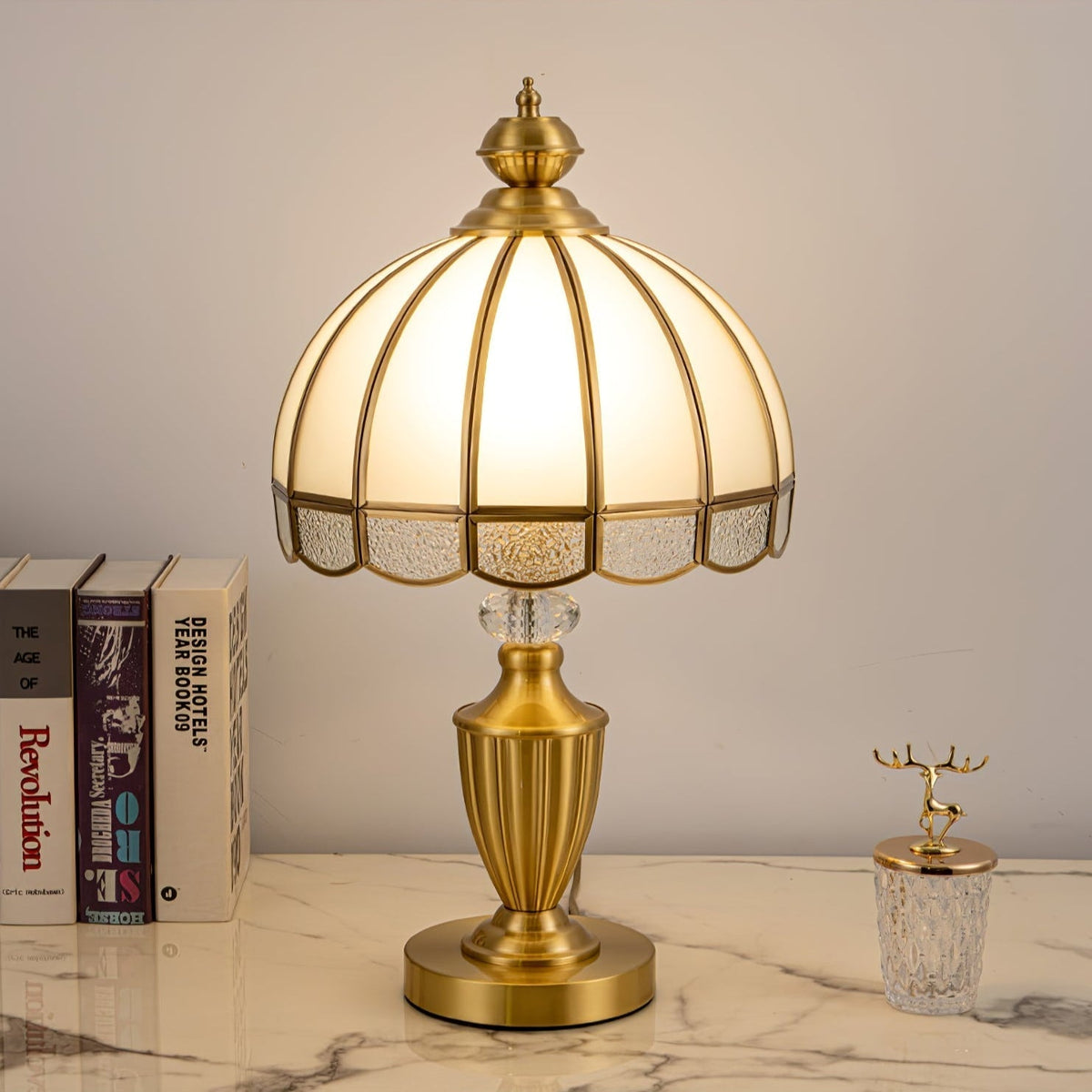Opaline lámpara de mesa de vidrio clásica