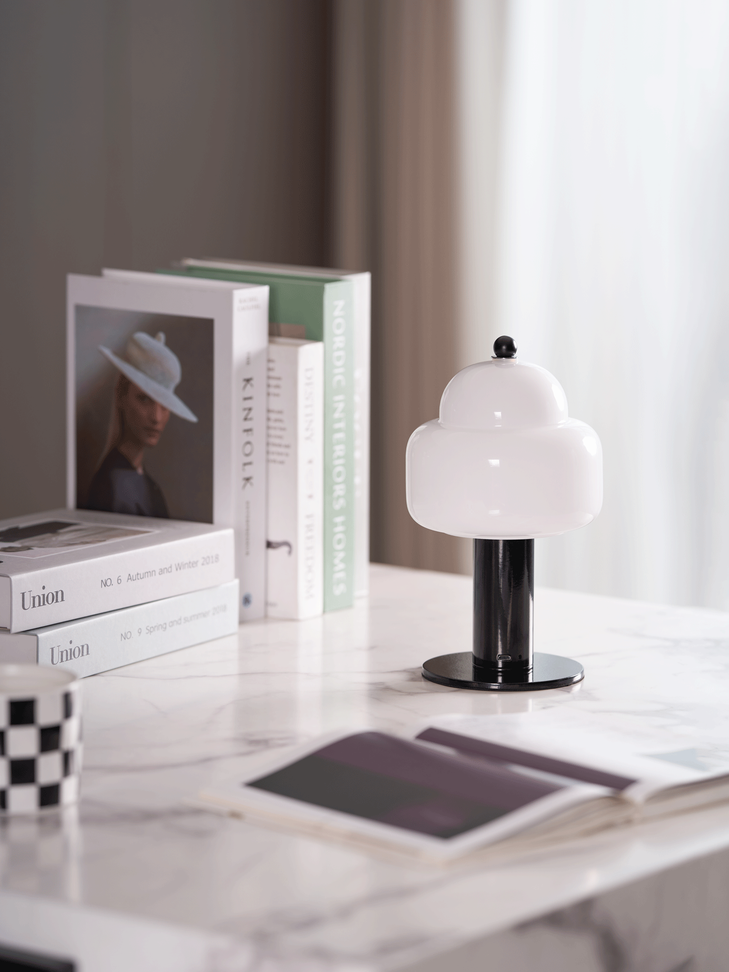 Avenaella lámpara de mesa moderna