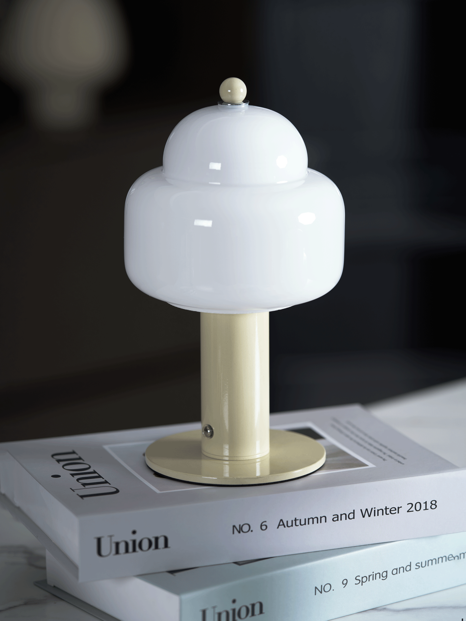 Avenaella lámpara de mesa moderna