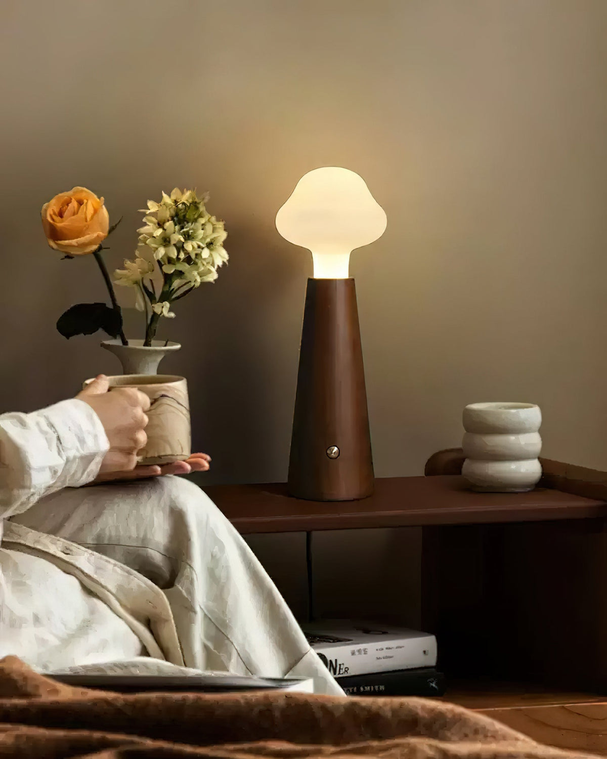 Mushio lámpara de mesa de madera