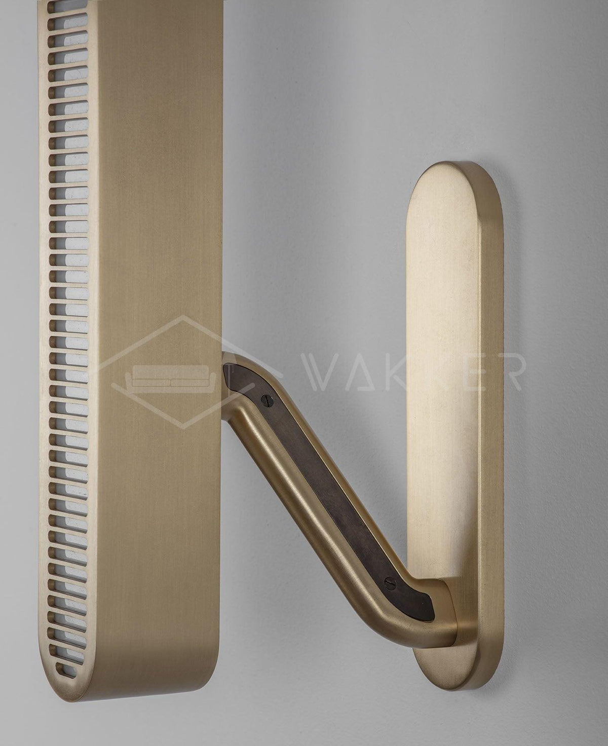 Oriararia aplique de pared latón rejilla ranurada