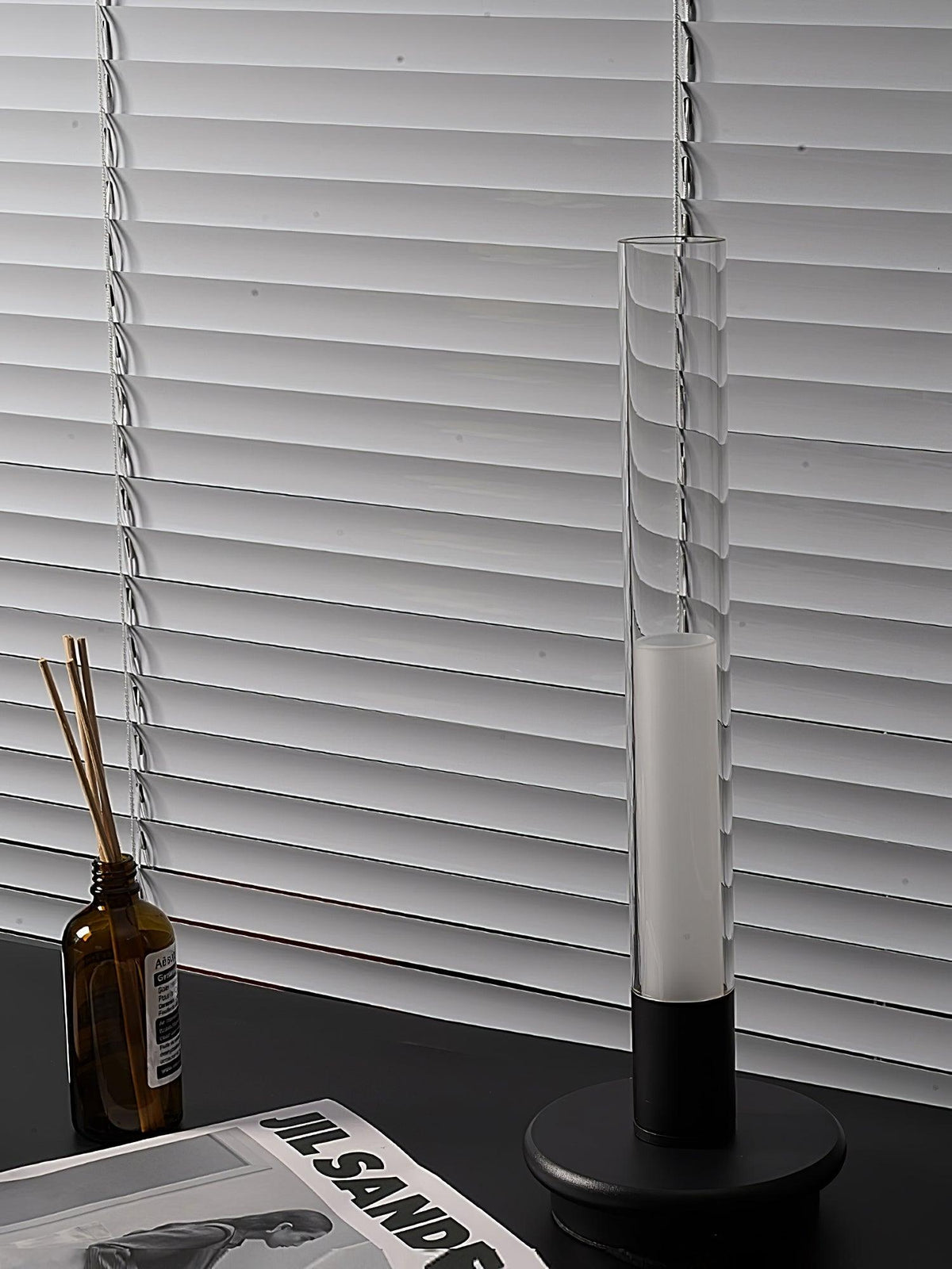 Tevi lámpara de mesa minimalista de acrílico