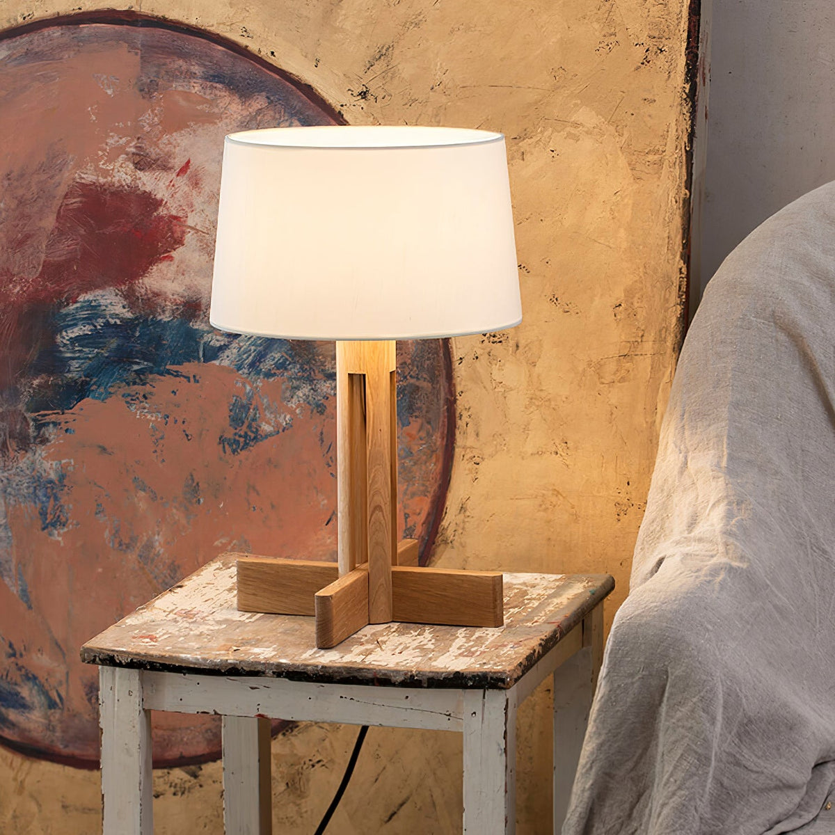 Rinivena lámpara de mesa contemporánea de madera y tejido