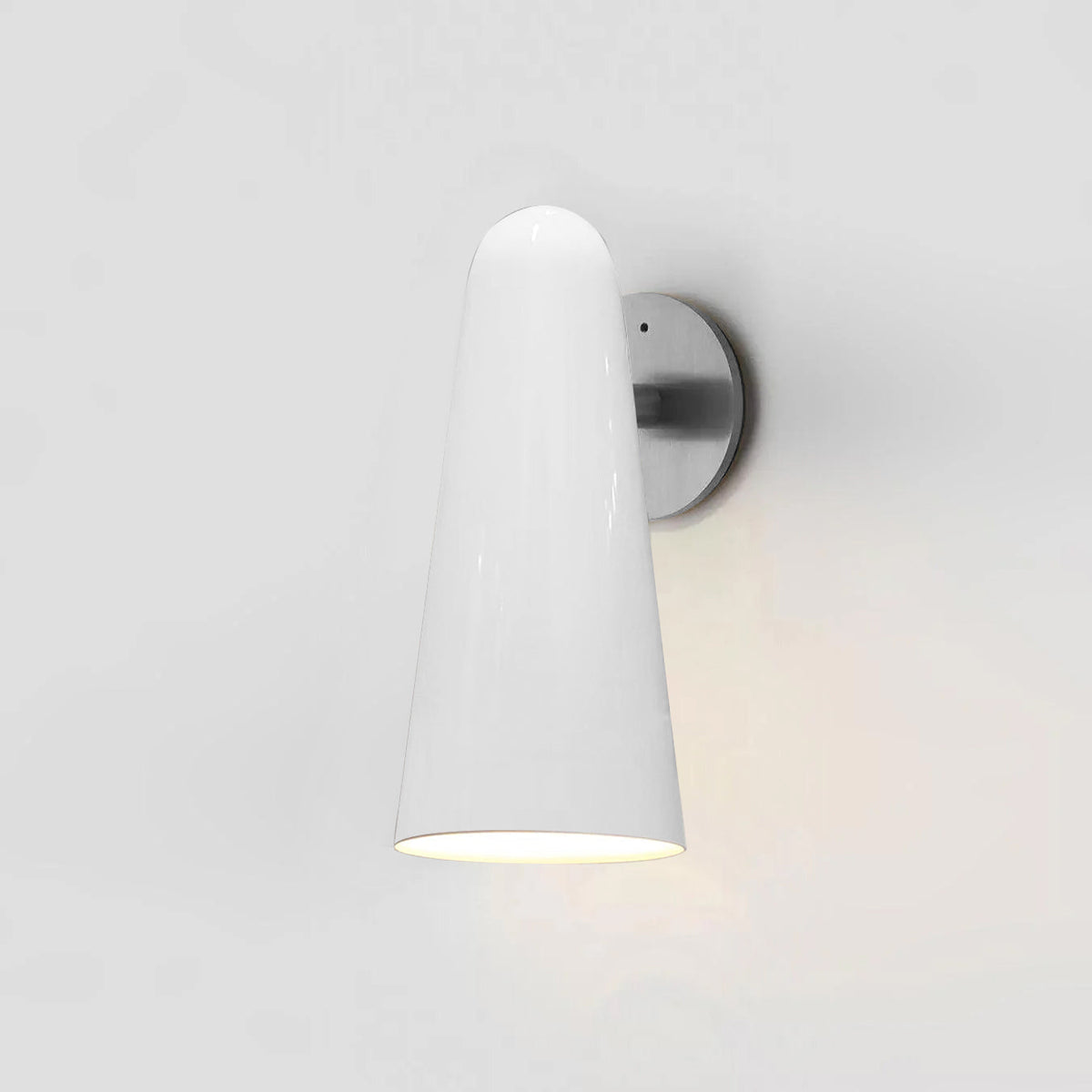 Lioririella aplique de pared con pantalla de vidrio cónico