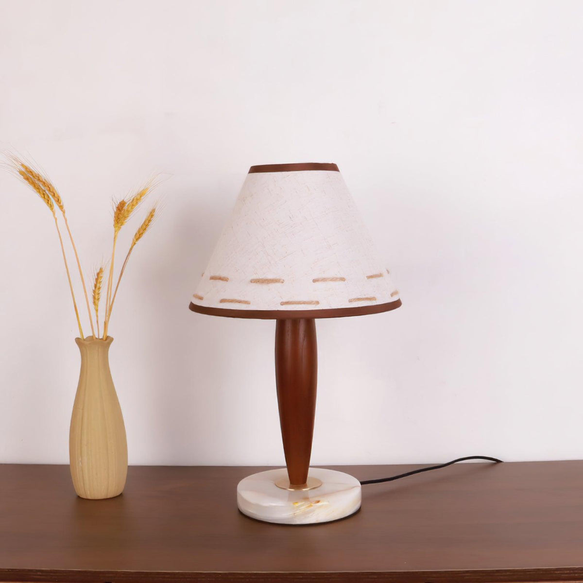 Taylor lámpara de mesa vintage de tejido