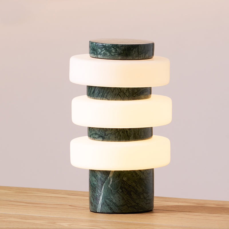 Orelinise lámpara de mesa