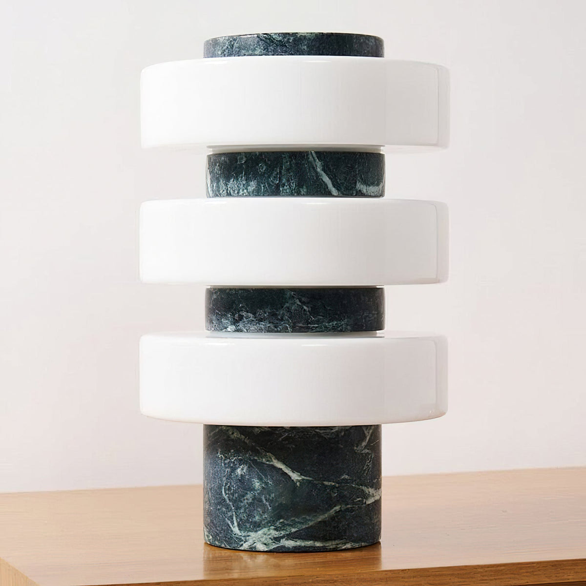 Orelinise lámpara de mesa