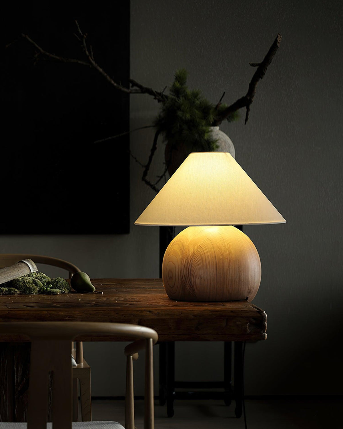 Halise lámpara de mesa de madera orgánica