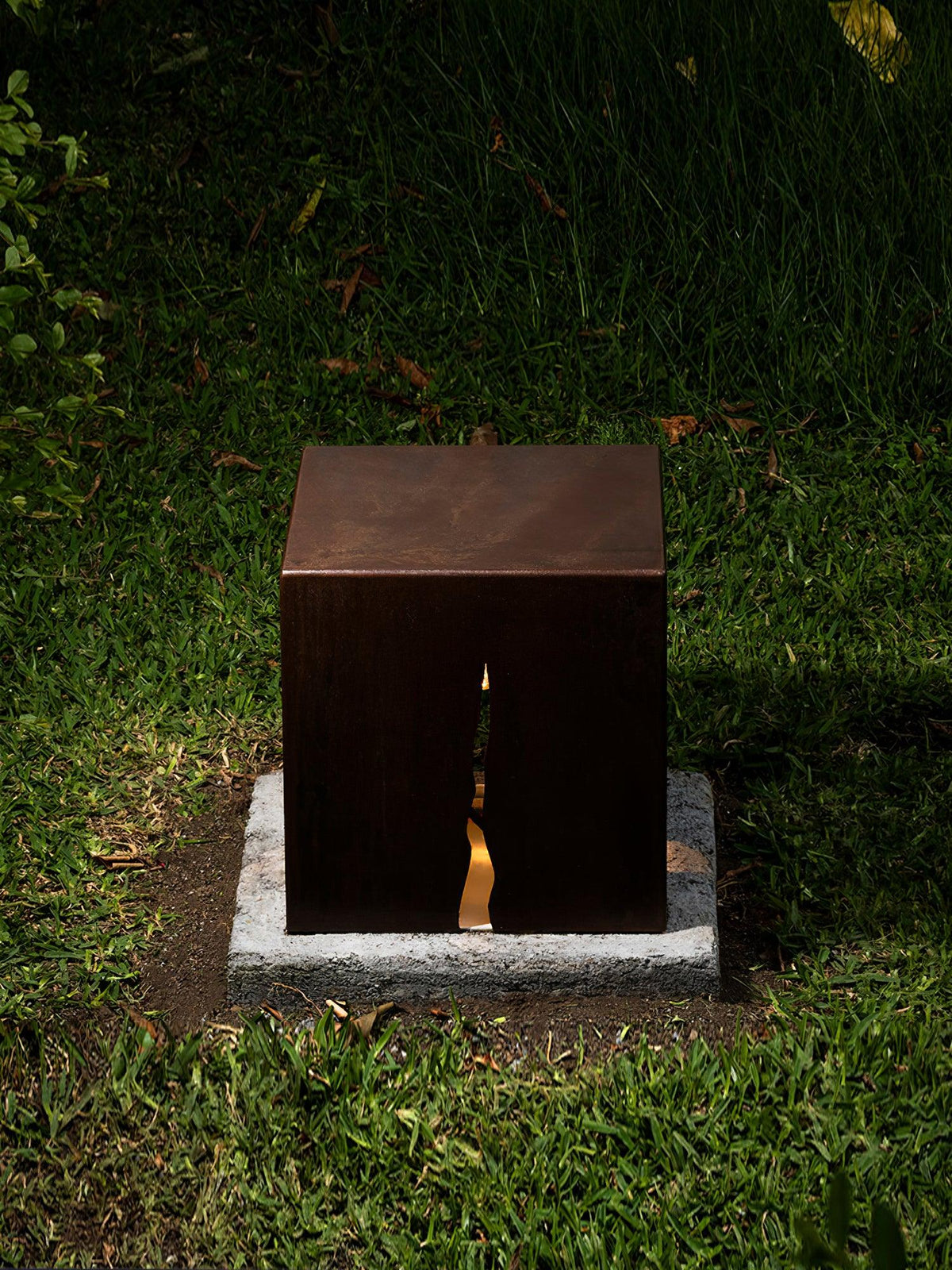 Ugo luminaria exterior Crack Cube