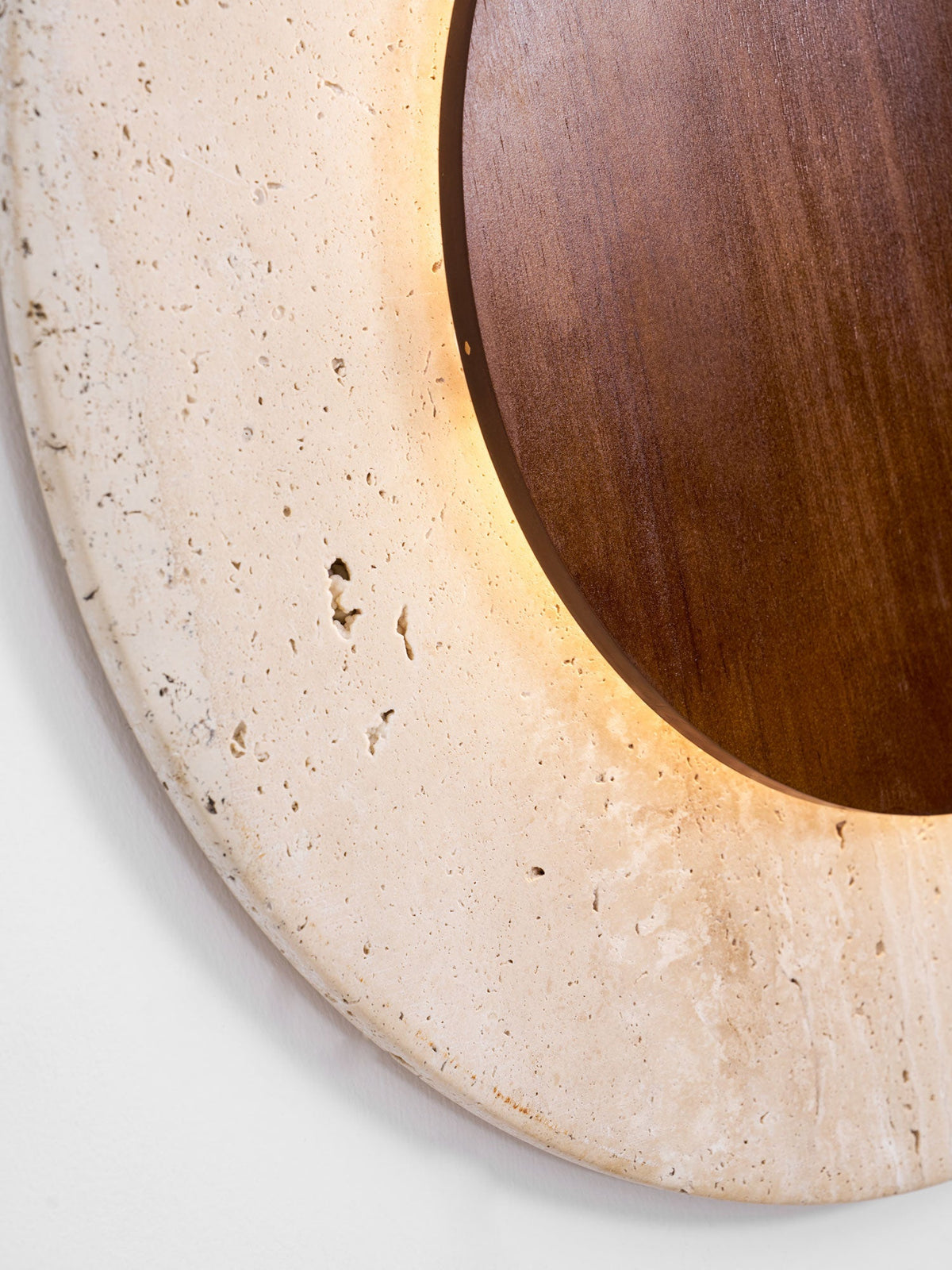 Crescent Halo enchufe-in aplique de pared enchufable