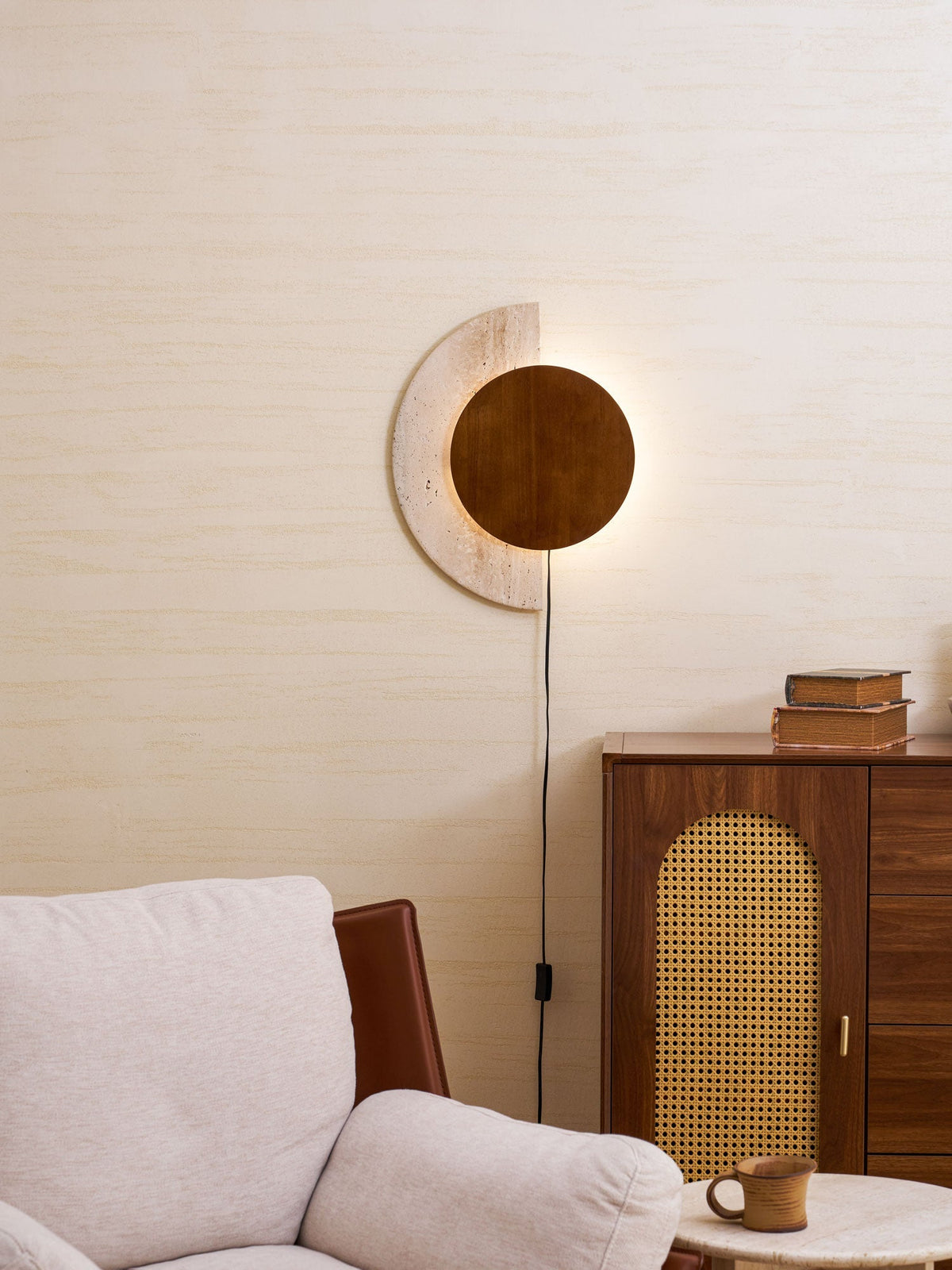 Crescent Halo enchufe-in aplique de pared enchufable