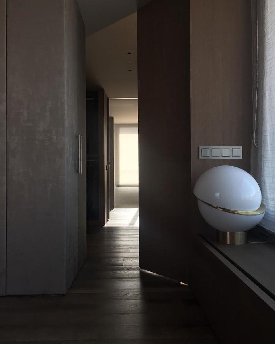 Solaria lámpara de mesa futurista