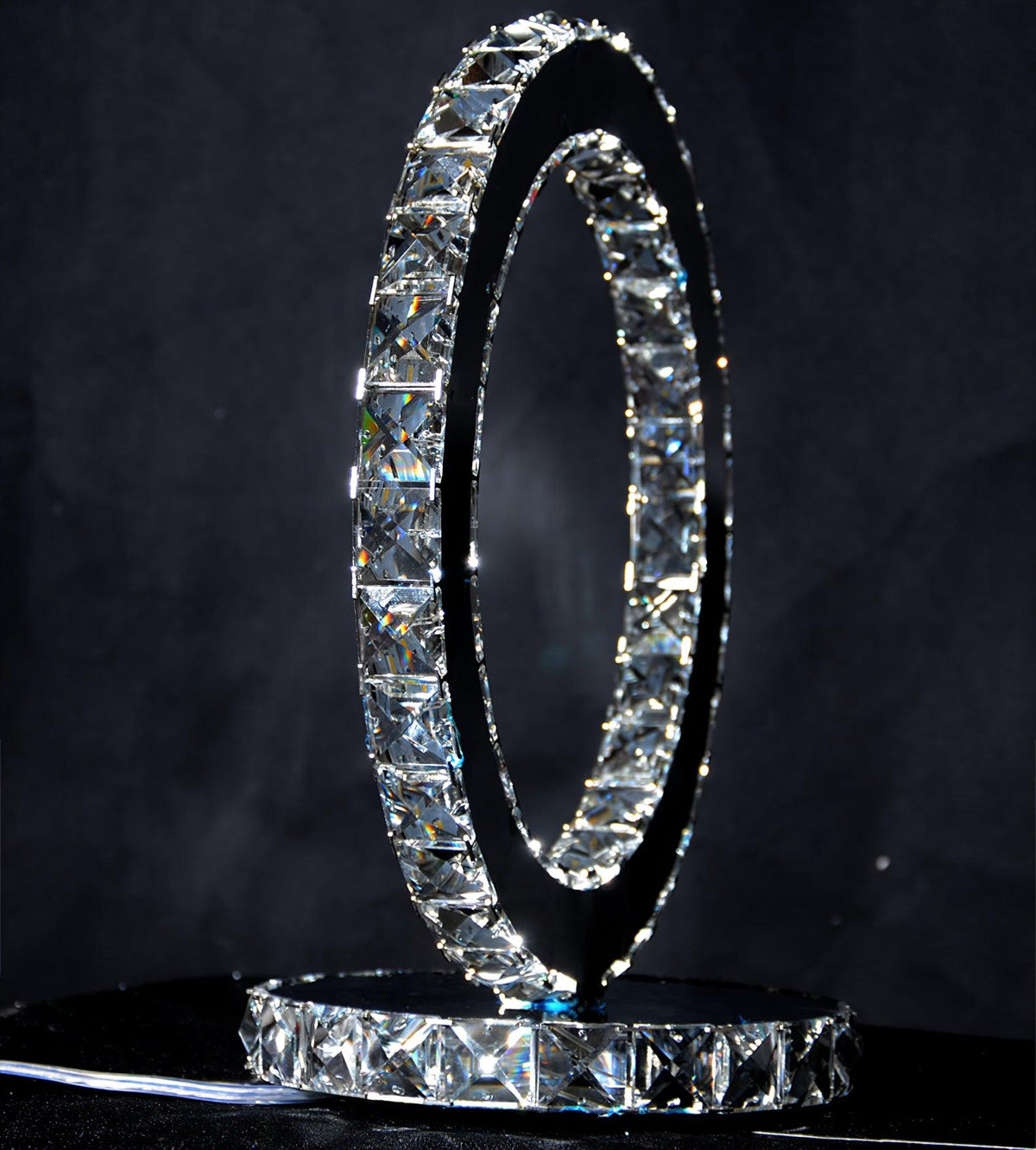 Ivor lámpara de mesa con anillos de cristal