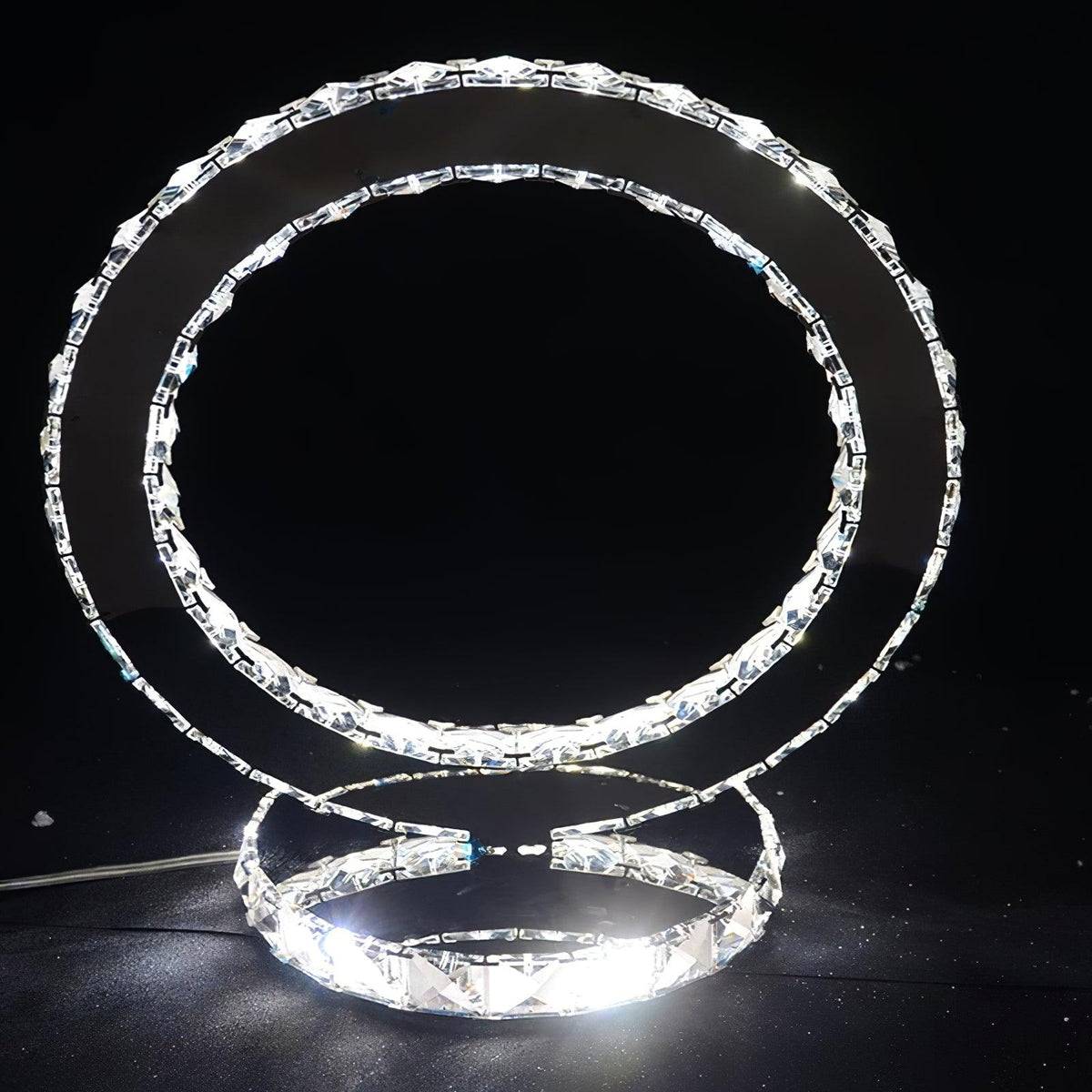 Ivor lámpara de mesa con anillos de cristal