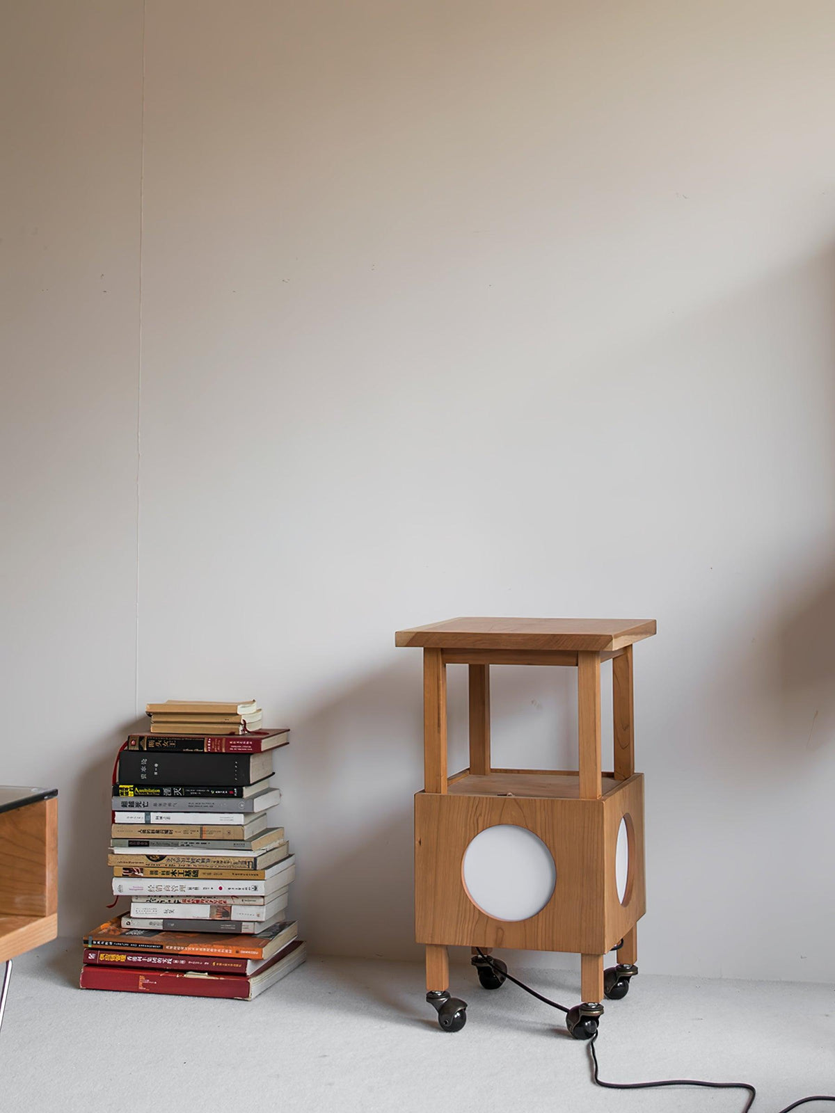 Selalira lámpara de mesa Cubby móvil