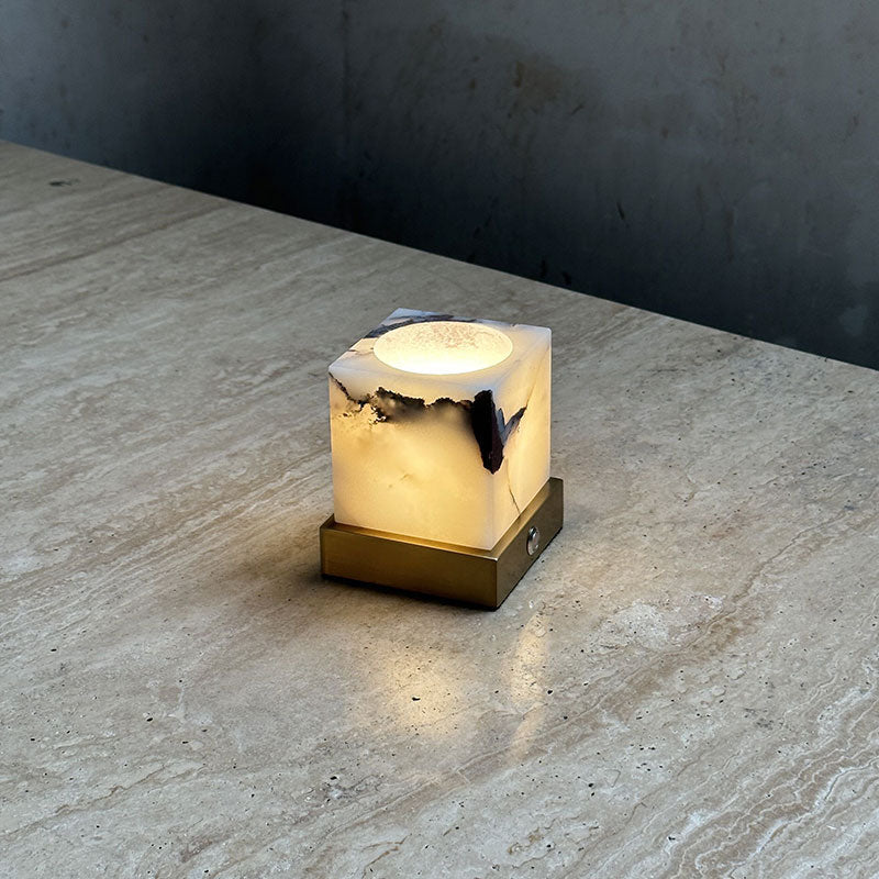 Mirisira lámpara de mesa