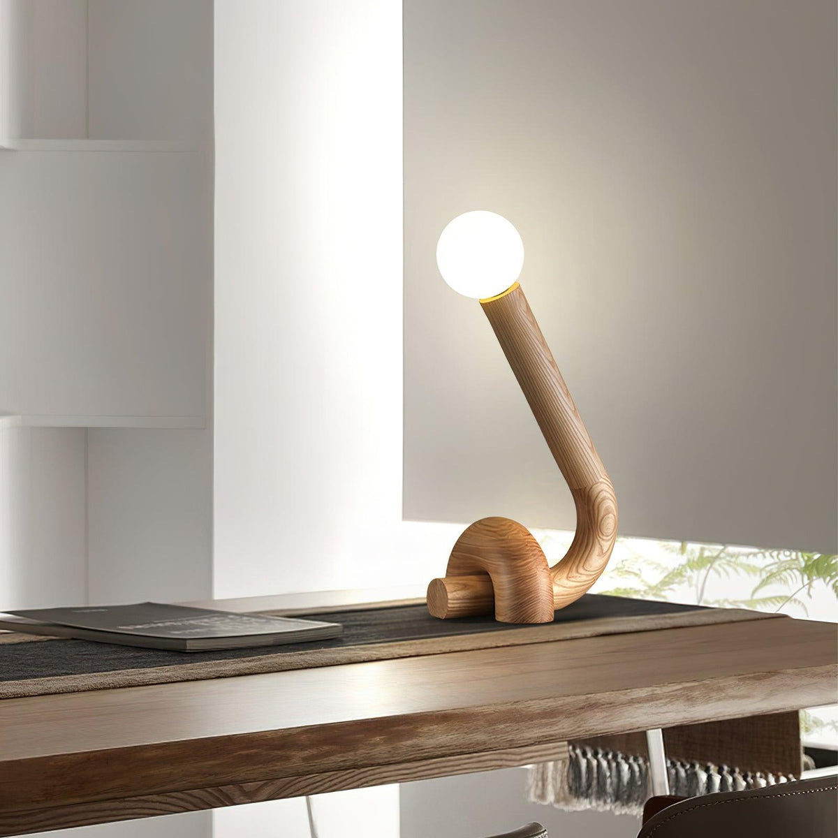 Arcus lámpara de mesa de madera