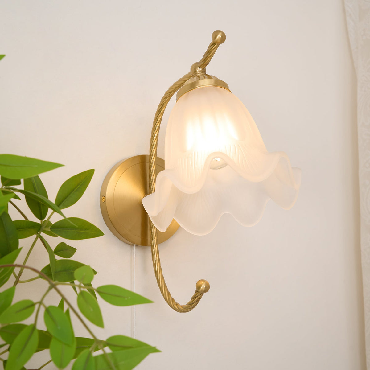 Celisenne aplique de pared cuello de cisne de latón con pantalla de vidrio esmerilado